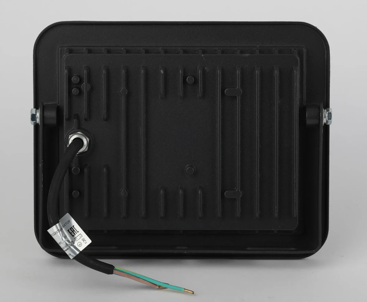 Прожектор светодиодный ДО-50W LPR-061-0-65K-050 50Вт 4600Лм 6500К PRO 205x165x33 Прожектор светодиодный ДО-50W LPR-061-0-65K-050 50Вт 4600Лм 6500К PRO 205x165x33