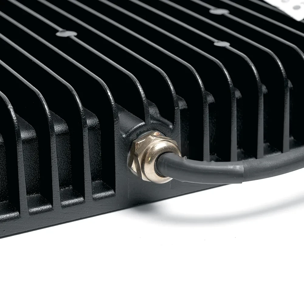 Прожектор светодиодный ДО-250w 6400К 23750Лм IP65 черный Прожектор светодиодный ДО-250w 6400К 23750Лм IP65 черный