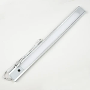 ULI-F40-5W/4200K SENSOR IP20 SILVER Светильник линейный светодиодный ультратонкий, с бесконтактным выключателем. 300Х30х8мм. 210Lm. Серебристый. ТМ